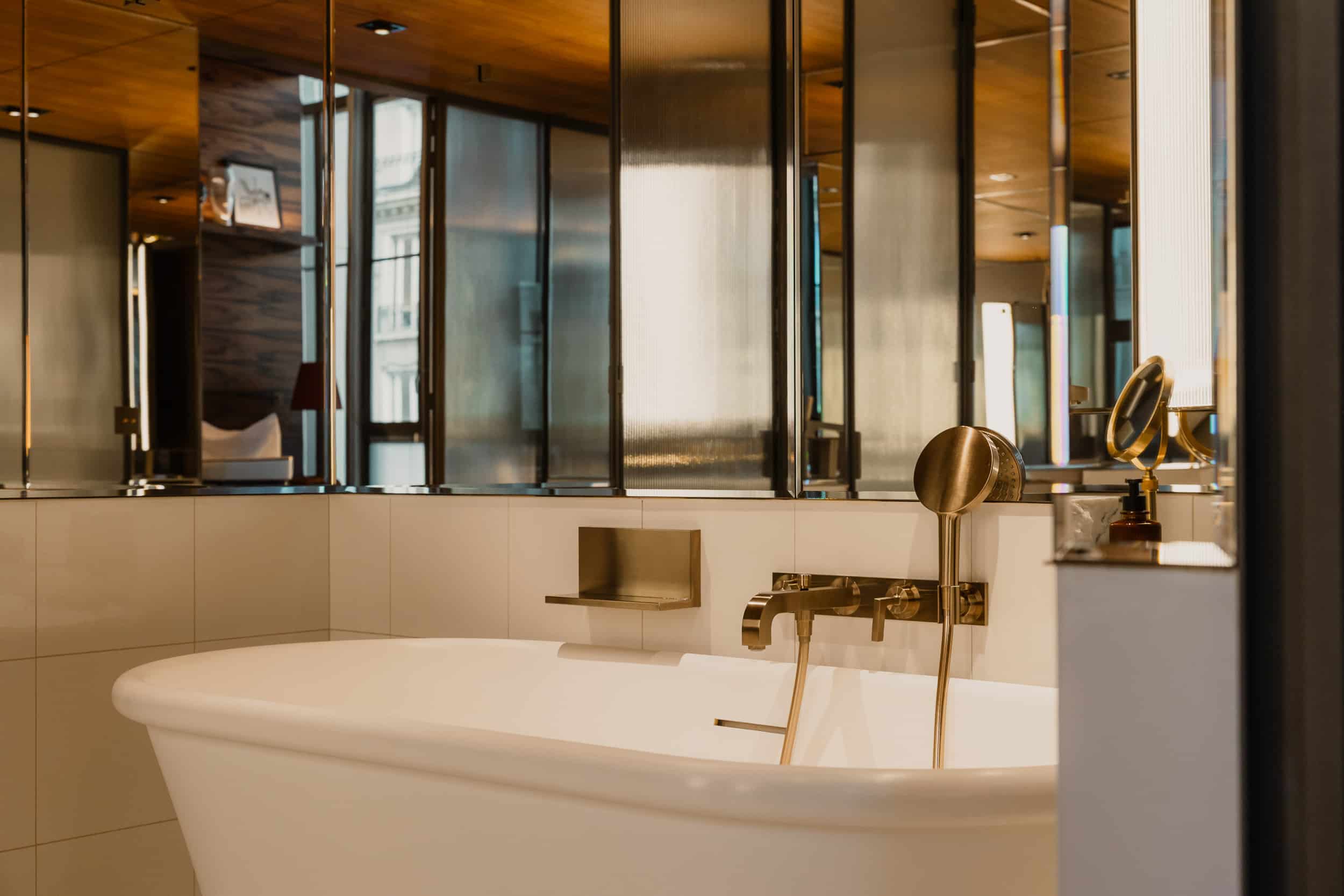 Salle-de-bain-brach-paris-credit-nolwenn-pernin-2025
