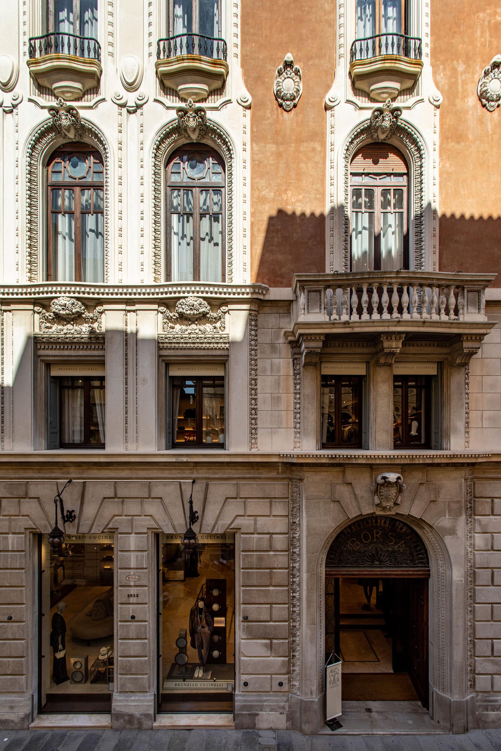 Facade-Nolinski-Venezia-crédit-photo-Simon-Detraz