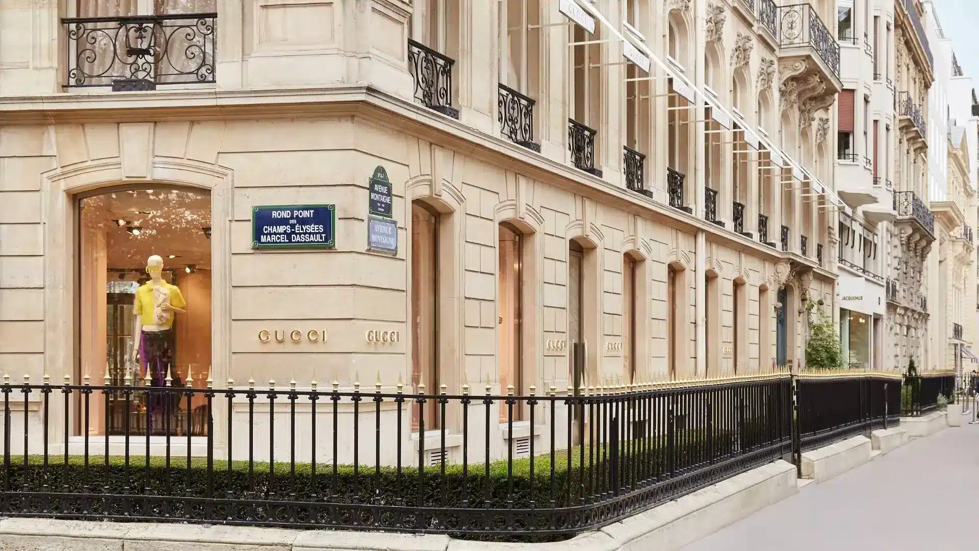Avenue-montaigne-paris-brach-paris-neighborhood