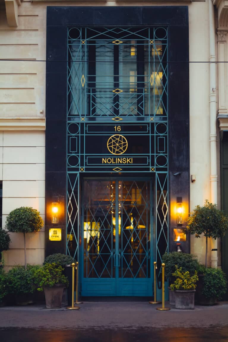 Façade-Nolinski-Paris-crédit-photo-Odieux-Boby