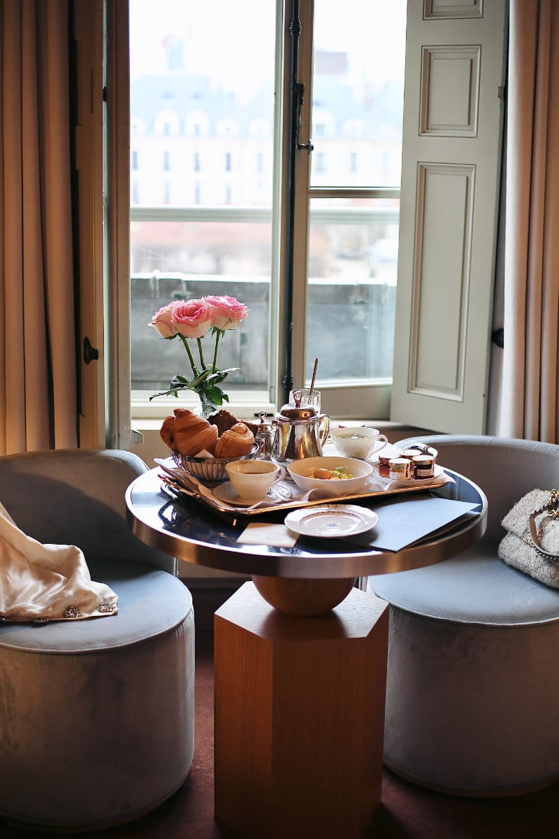 Cour des Vosges Paris collection