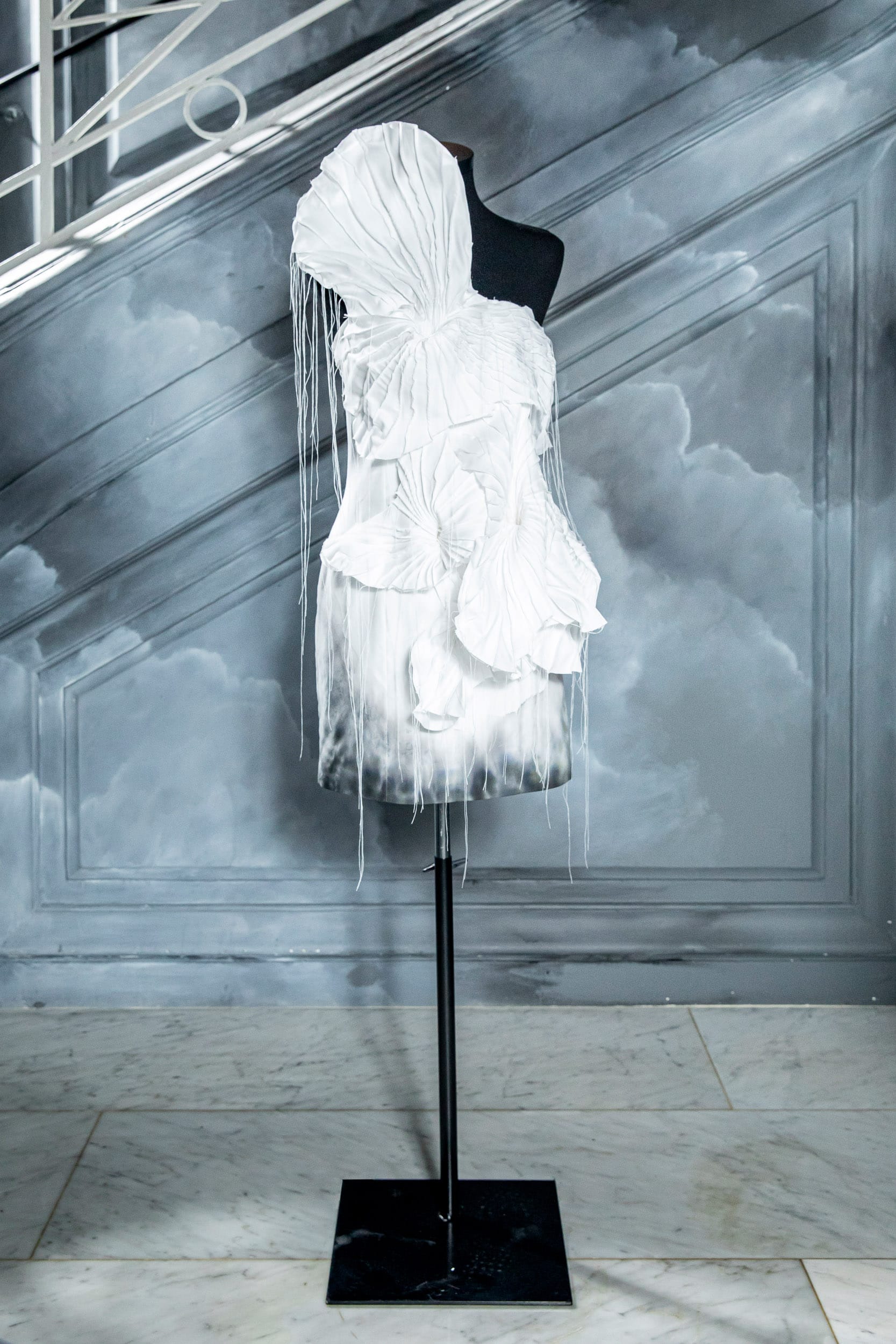 Tenue-Astrid-Adduard-Prix-Mode-Evok-Collection-2024-crédit-photo-Simon-Detraz