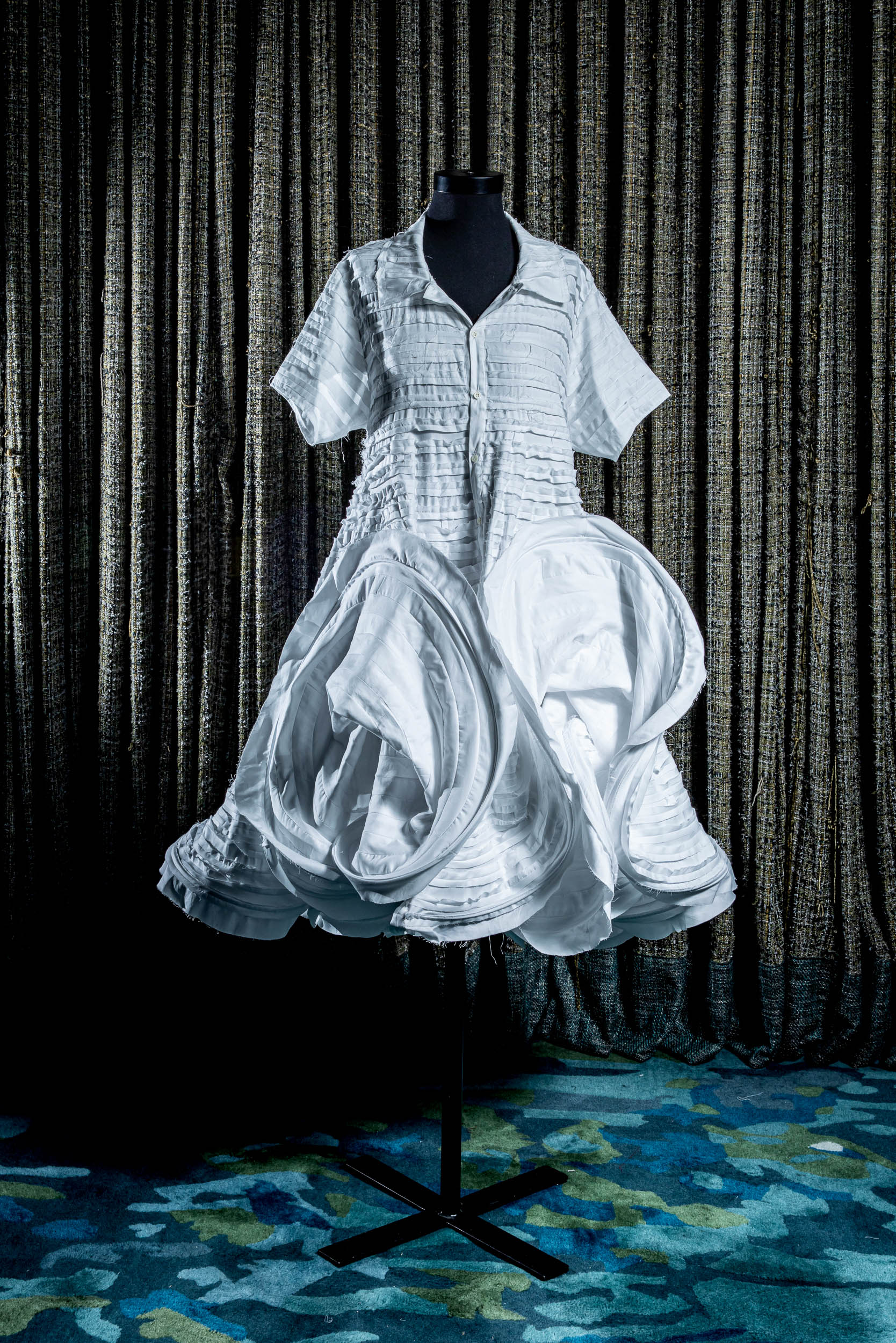 Tenue-Maiti-Thomas-prix-mode-Evok-Collection-crédit-photo-Simon-Detraz