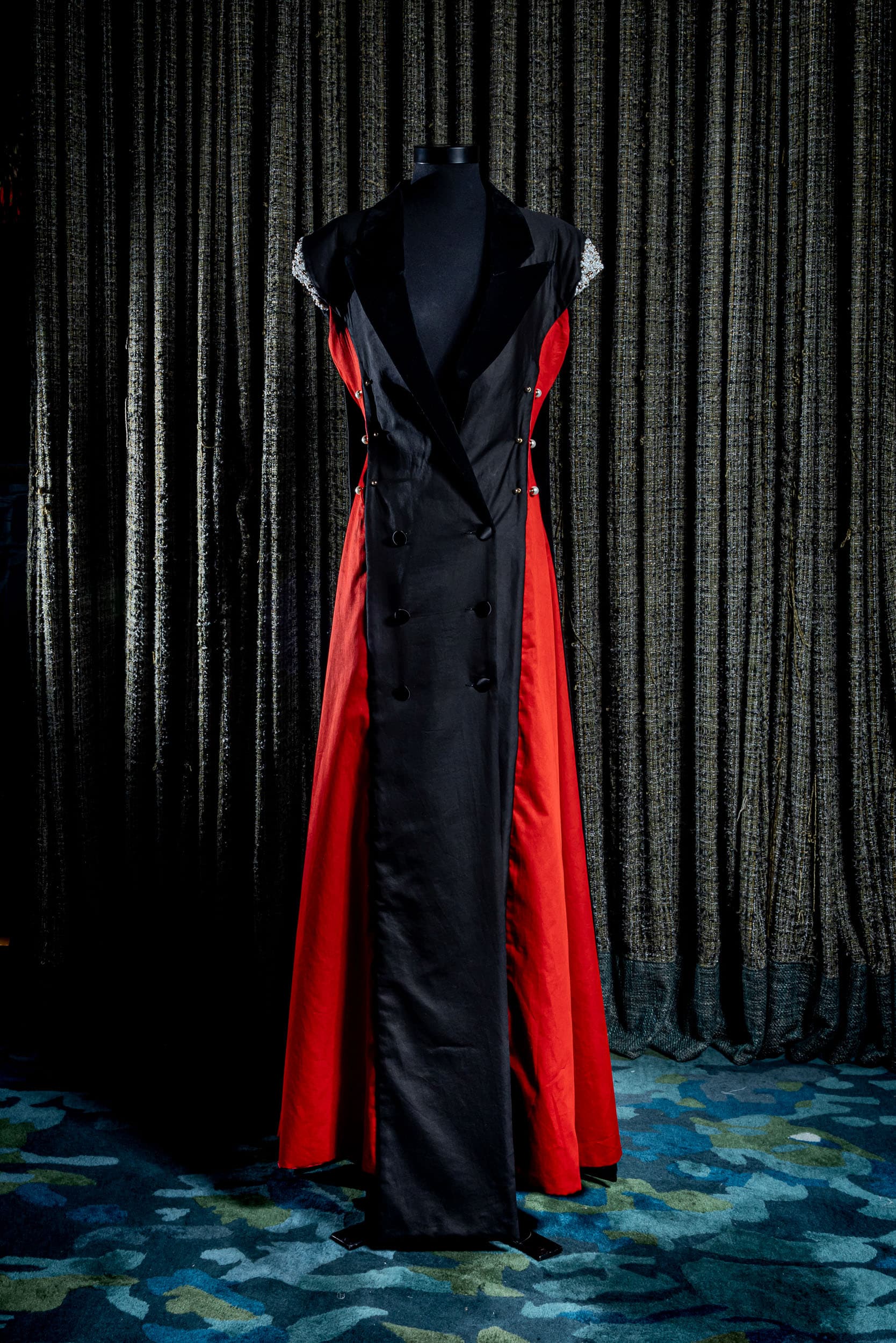 Tenue-Valentin-Ferng-prix-mode-Evok-Collection-crédit-photo-Simon-Detraz