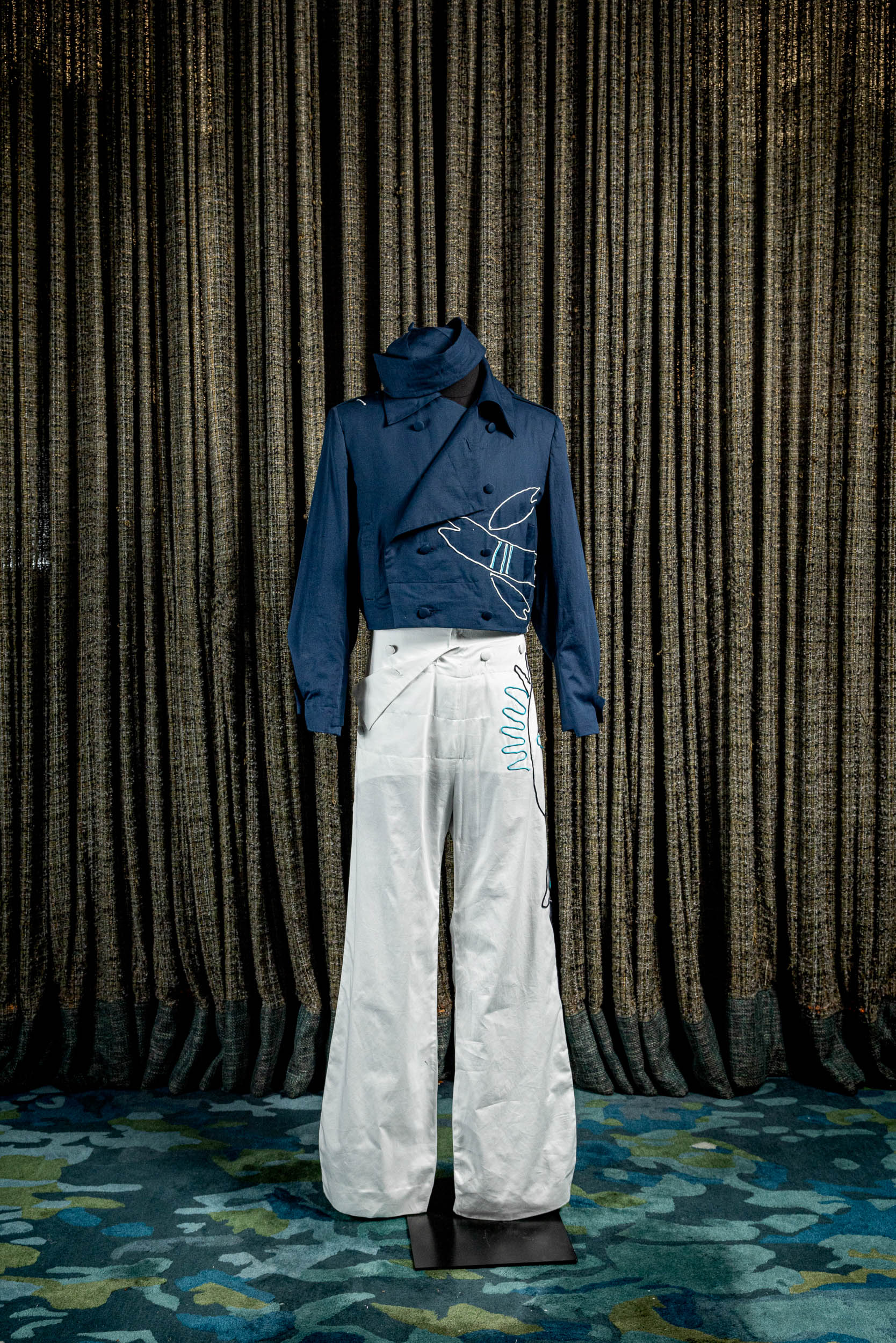 Tenue-Florian-Jaminet-Prix-Mode-Evok-Collection-2026-crédit-photo-Simon-Detraz