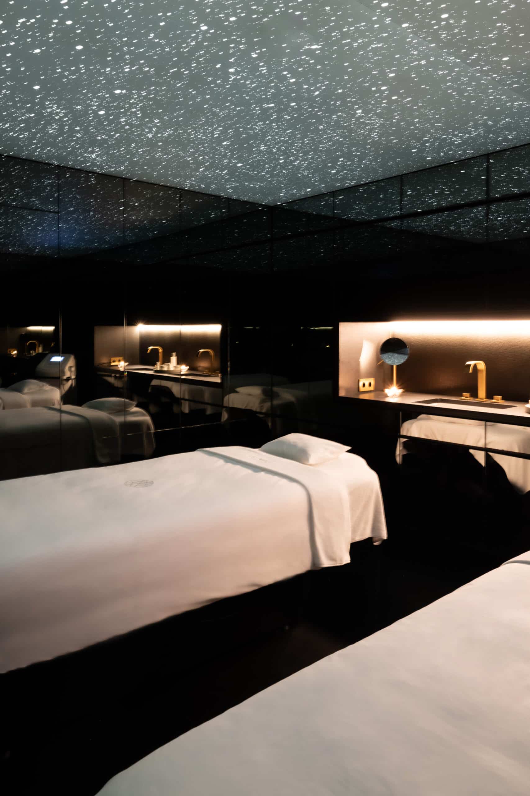 Cabine-soins-spa-Nolinski-Paris-crédit-photo-Julien-Benhamou