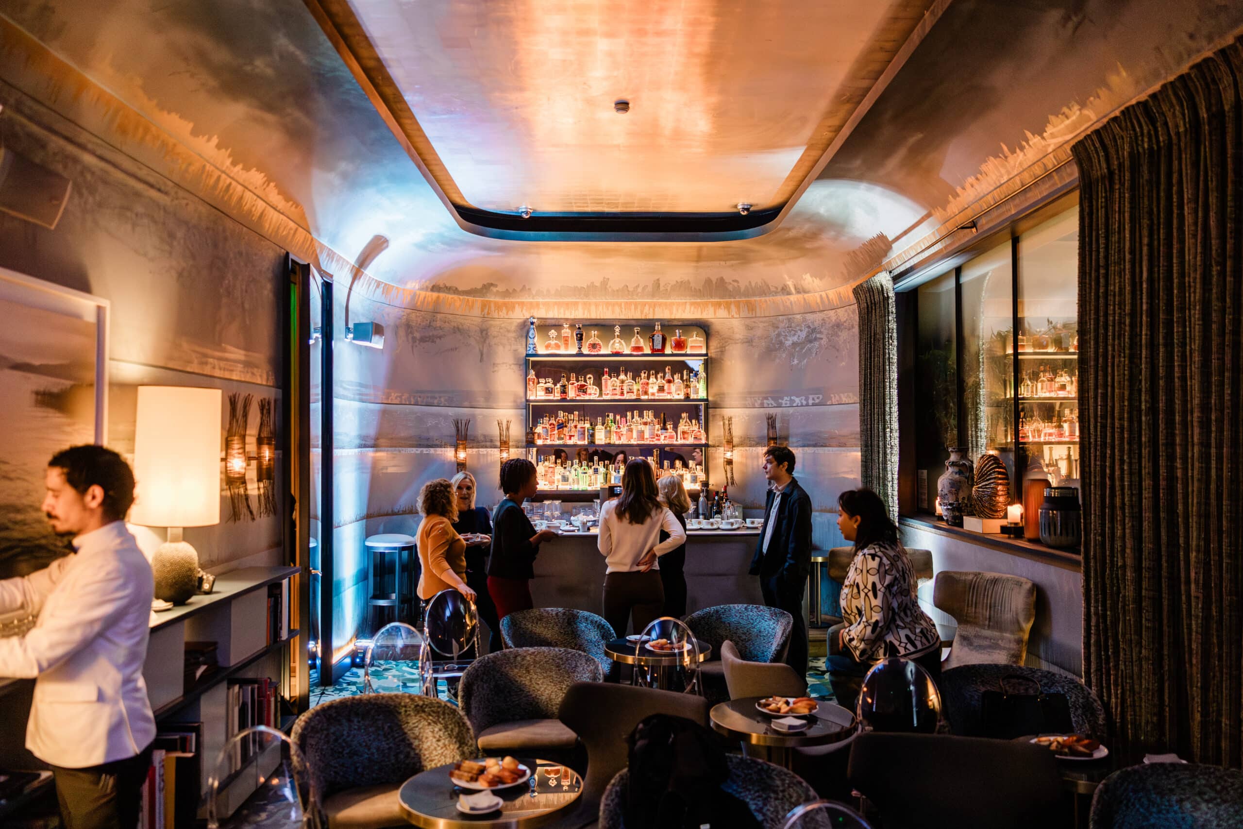 Legend Ladies meeting at nolinski paris hotel. Event in the heart of paris